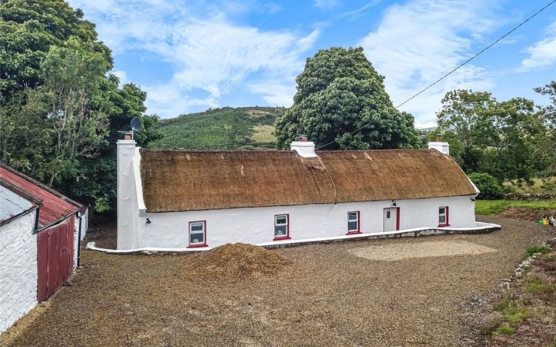 Violet Cottage, Behy, Ballyshannon, Co Donegal. (Rainey Estate Agents) Violet Cottage, Behy, Ballyshannon, Co Donegal. (Rainey Estate Agents)