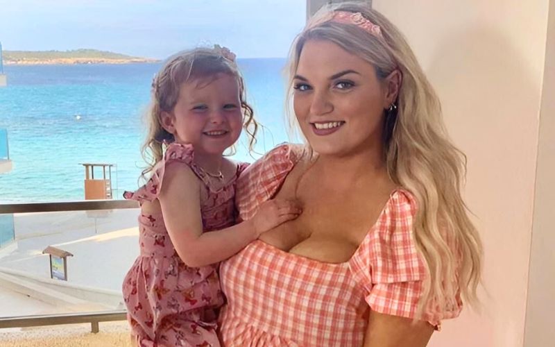 Natalie McLaughlin and her daughter Ella. (Eamonn McLaughlin Funeral Director) Natalie McLaughlin and her daughter Ella. (Eamonn McLaughlin Funeral Director)