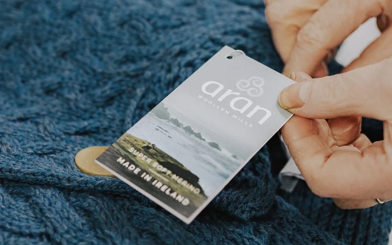 "Made in Ireland", Aran Woollen Mills. "Made in Ireland", Aran Woollen Mills.