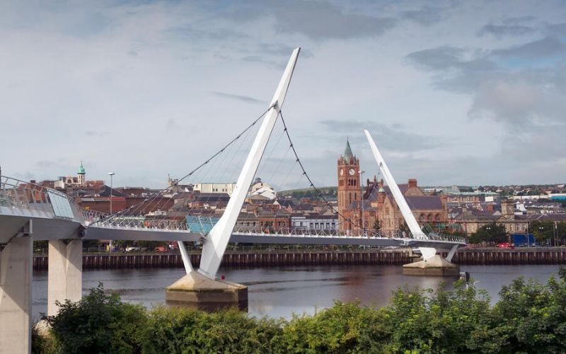 The Peace Bridge, over the River Foyle, at Derry City.