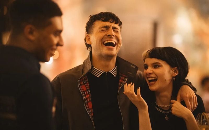 Anthony Boyle (center) in "I See Buildings Fall Like Lightning".