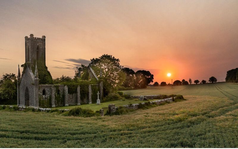 Sunrise mat Ballynafagh Church, Prosperous, Co. Kildare. Sunrise mat Ballynafagh Church, Prosperous, Co. Kildare.