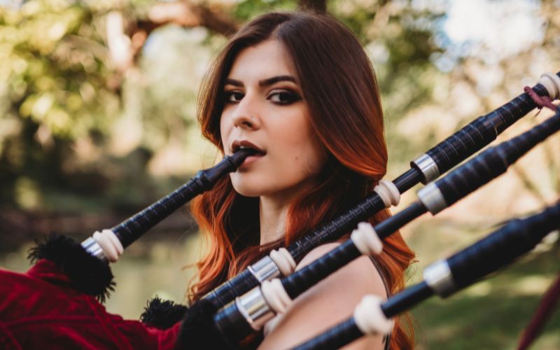 Ally the Piper. Ally the Piper.