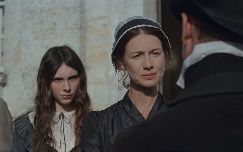Bodhi Rae Breathnach and Caitríona Balfe in "Sense and Sensibility." (Universal Pictures) Bodhi Rae Breathnach and Caitríona Balfe in "Sense and Sensibility." (Universal Pictures)