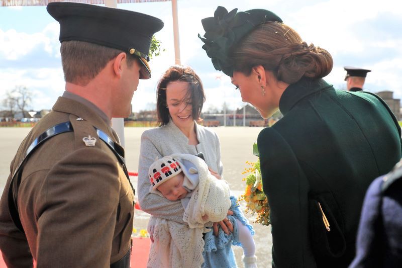 Duchess Kate Middleton with Major Ben Irwin-Clark and his family (Getty Images)