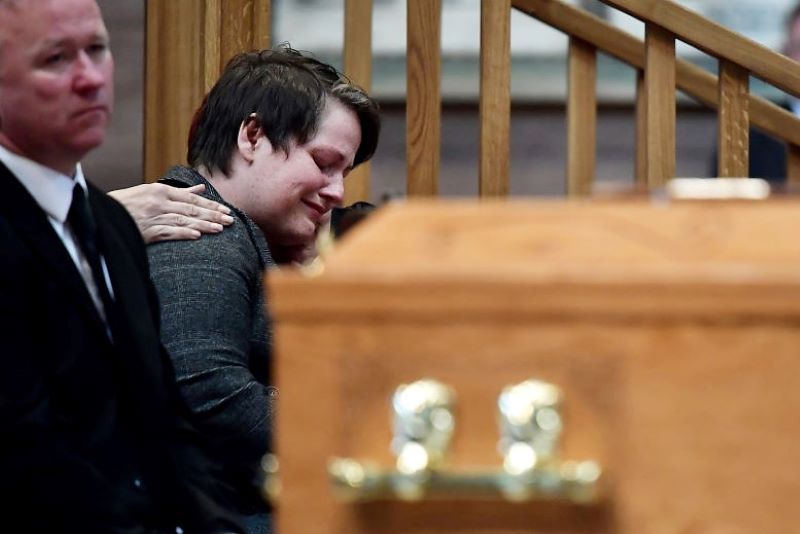 Sara Canning at Lyra McKee's funeral (Getty Images)