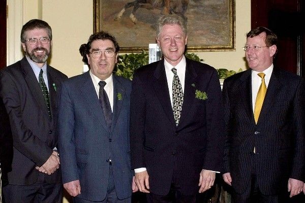 Gerry Adams, John Hume, Bill Clinton, David Trimble in 2000 (Getty Images)