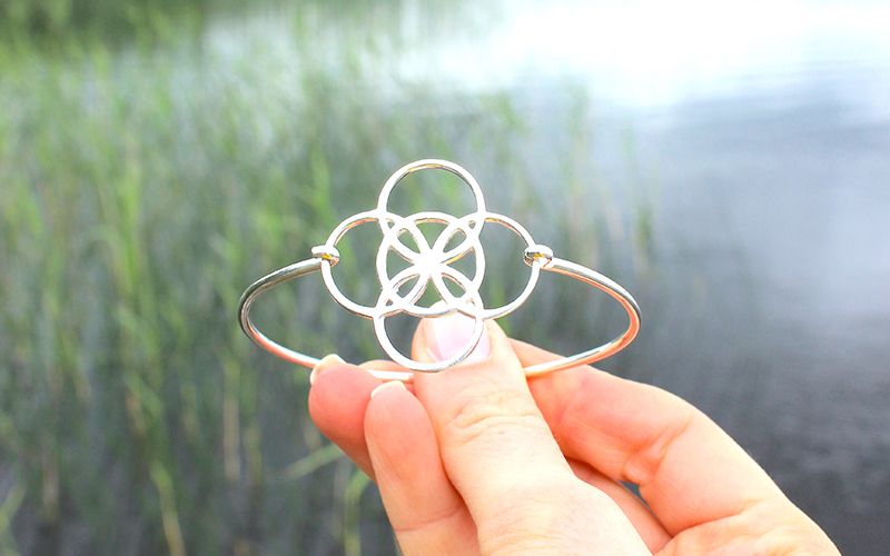 Serenity bangle