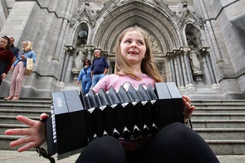 A concertina player at the Fleadh Cheoil in Ireland (RollingNews.ie)