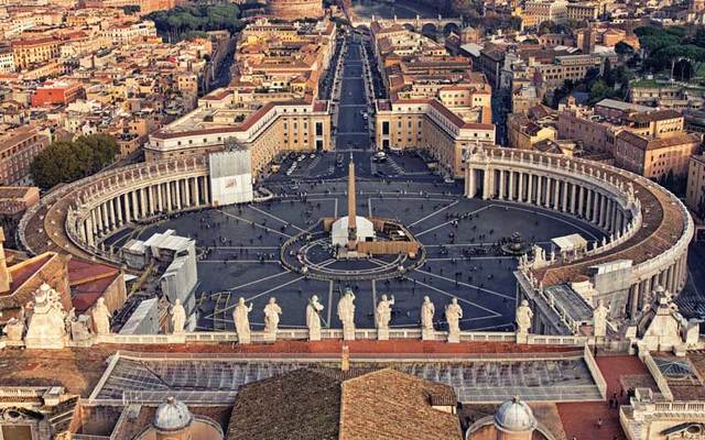 Piazza San Pietro, Vatican City. Credit: iStock