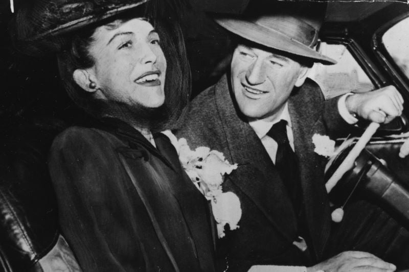 Esperanza Baur and John Wayne in 1945 (Getty Images)