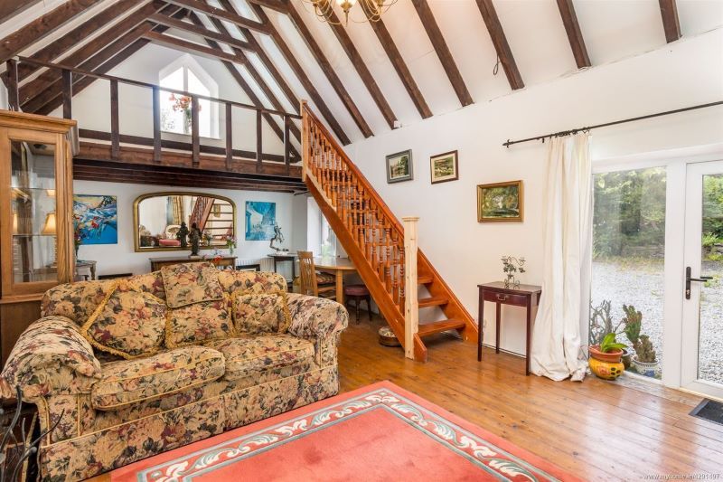 Killeeneen, Craughwell, Co Galway thatched cottage (MyHome.ie)