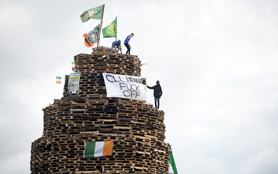 Loyalist bonfires in Belfast's Sandy Row in 2016. (RollingNews.ie)