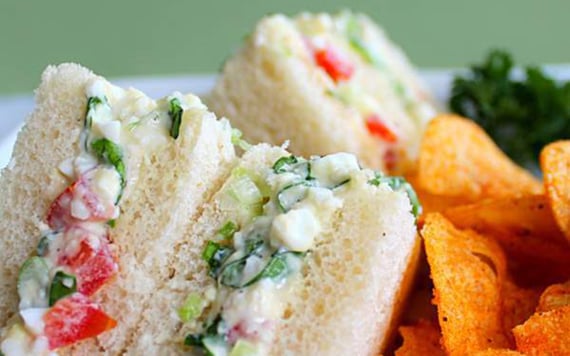 How do you like to eat egg sandwiches? With chips or salad?