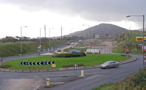 Cloghogue Roundabout. Photo: Aubrey Dale/Wikimedia Commons