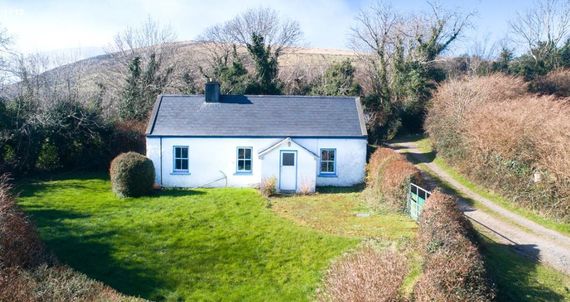 The Most Beautiful Irish Cottages For Sale Right Now