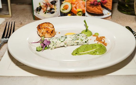Crab and Scallops with Seaweed-Avocado Puree and Fresh Lemon Curd. Photo: Moya McAllister