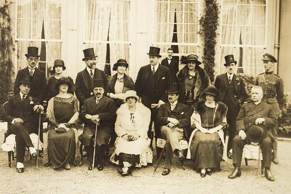 "Group of what may be foreign dignitaries".