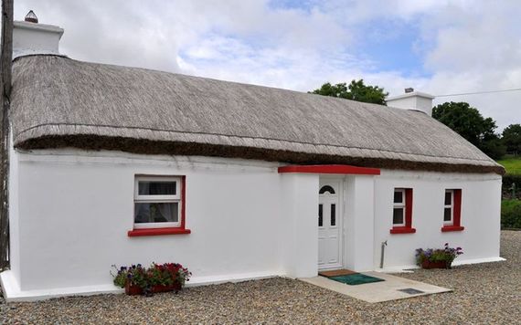 Brookeside Cottage (Donegal Cottage Homes)