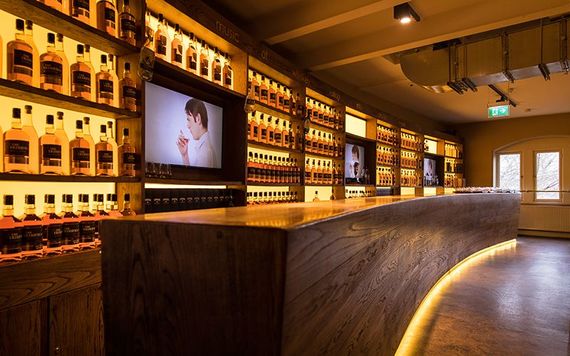 The tasting room at the Irish Whiskey Museum.