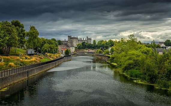 A dramatic shot of Kilkenny Castle.