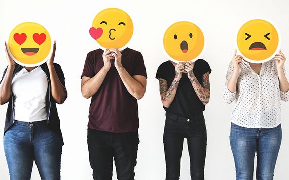 Social media makes it easier to keep in touch. Image: Getty.