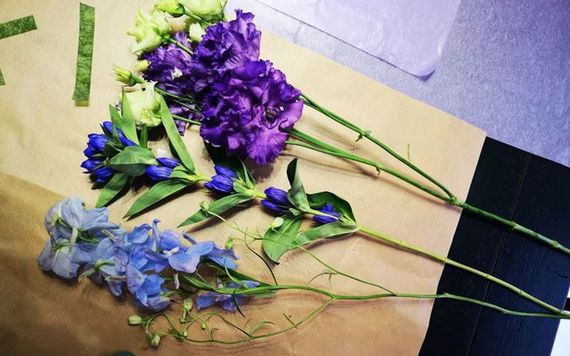 Flower crown making with Appassionata Flowers.