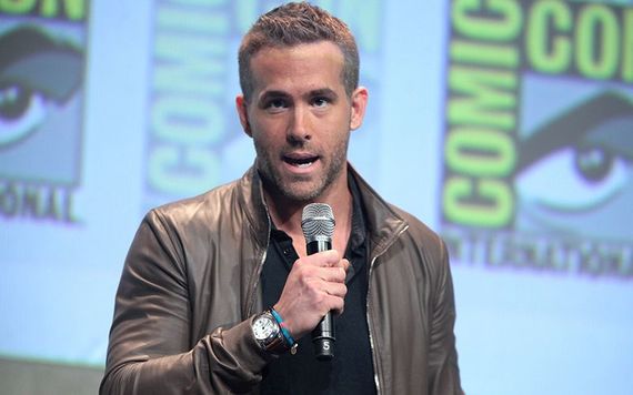 Irish Canadian Ryan Reynolds speaking at Comic Con. (via: Gage Skidmore.)
