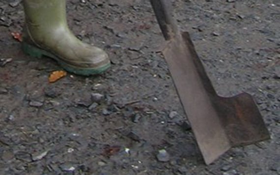 A turf cutting spade.