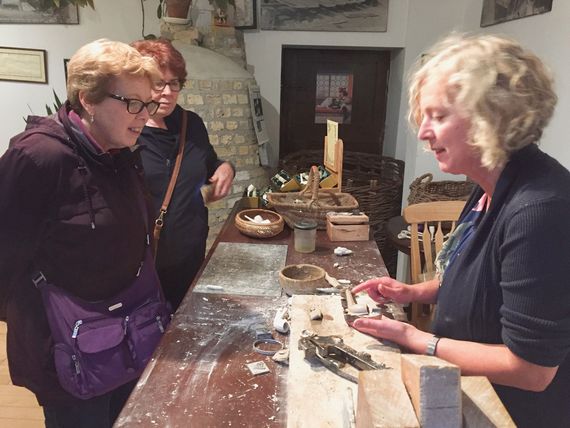 Kate and her sister Marilee watch Ethel Kelly make claypipes at the Claypipe Visitor Centre in Knockcroghery, Co. Roscommon. Our special thanks to Teresa at Ross House B&B.