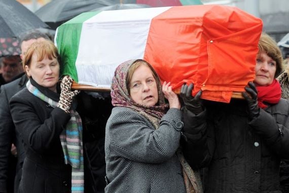 Bernadette Devlin, carrying the coffin at Dolores Price's funeral.