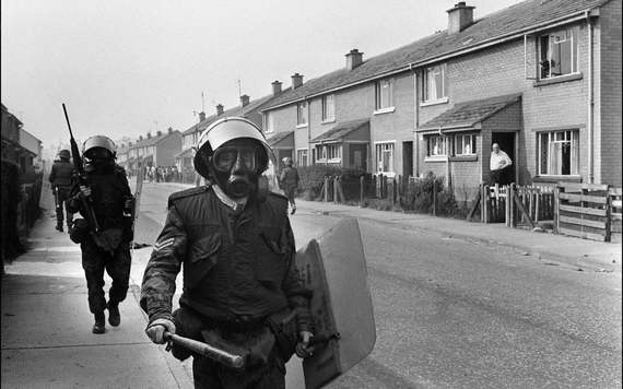 British soldiers in the streets of Derry during The Troubles. (Getty Images)
