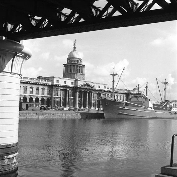 The River Liffey in Dublin (Bock-Schroeder Foundation)