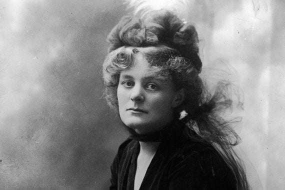 Maud Gonne (1866-1853) Maud Gonne (1866-1853)