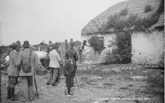 Brush stuffed into the windows in preparation. Photo: National Library of Ireland